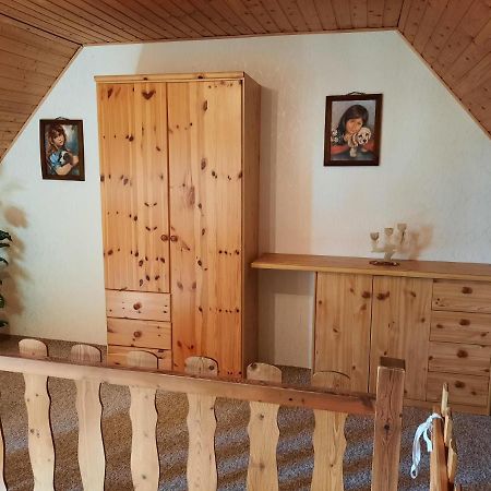 Lacky - Kleines Familienreihenmittelhaus In Grieben Hiddensee Exterior foto