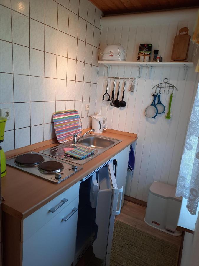 Lacky - Kleines Familienreihenmittelhaus In Grieben Hiddensee Exterior foto