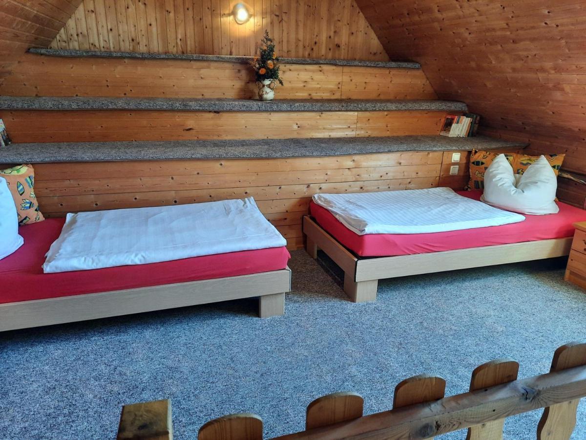 Lacky - Kleines Familienreihenmittelhaus In Grieben Hiddensee Exterior foto